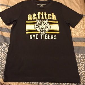 An Abercrombie kids 11-12 in size